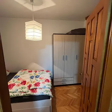 Stan Na Dan Apartman Trg Derventa Dış mekan fotoğraf