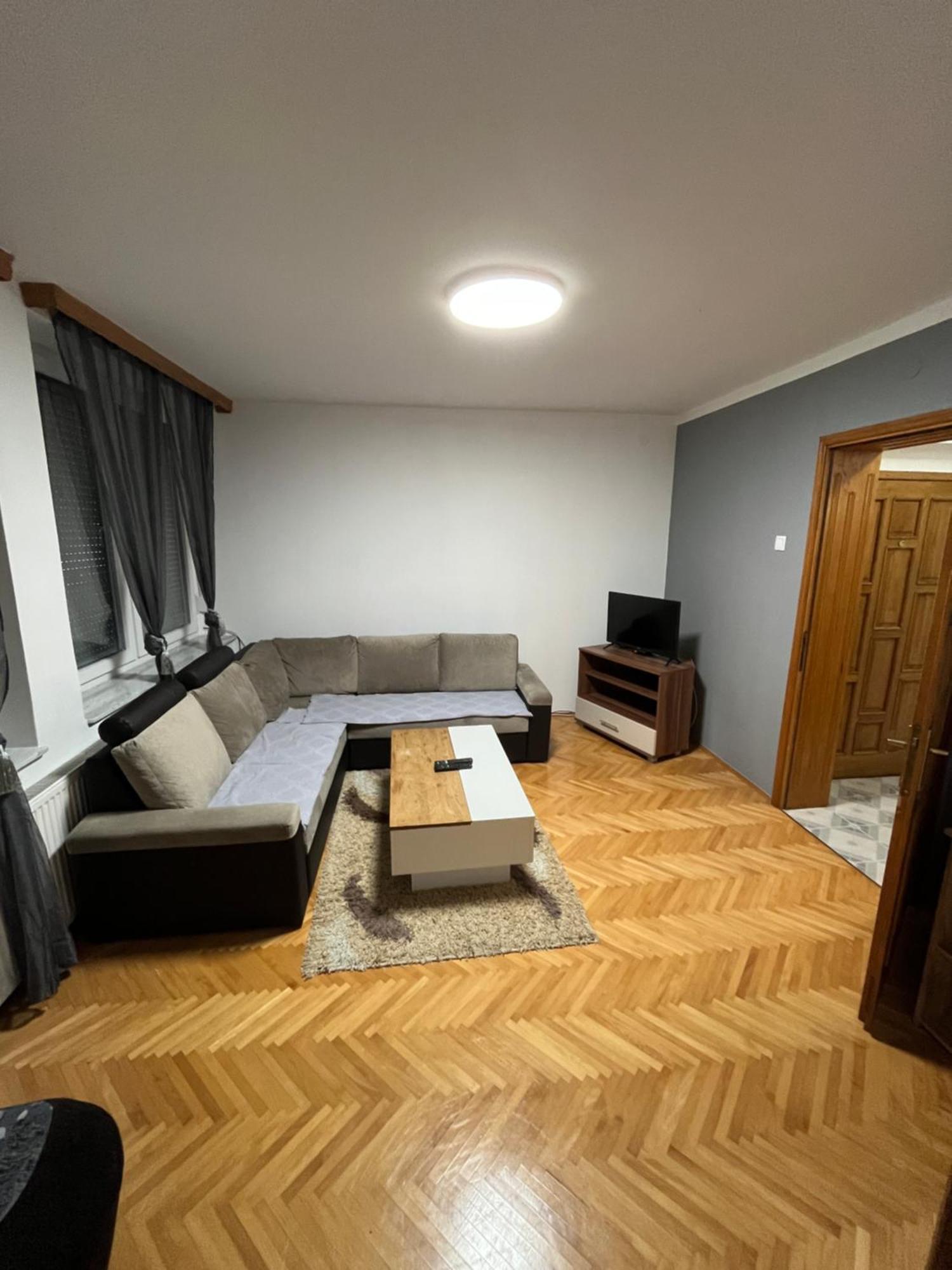 Stan Na Dan Apartman Trg Derventa